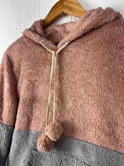 Blusa Pelúcia Capuz Rosê e Cinza Pompom