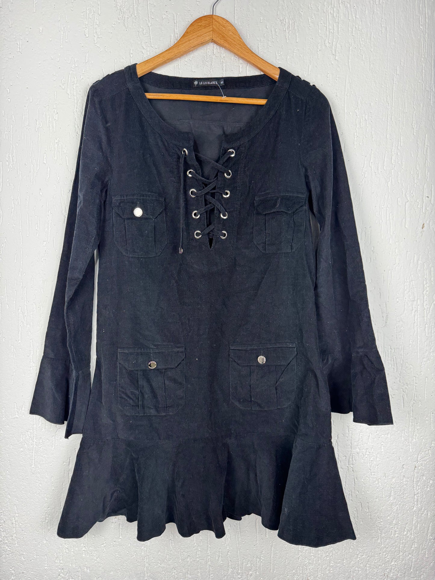 Vestido Le Lis Blanc Veludo Cotelê Preto Lace-Up