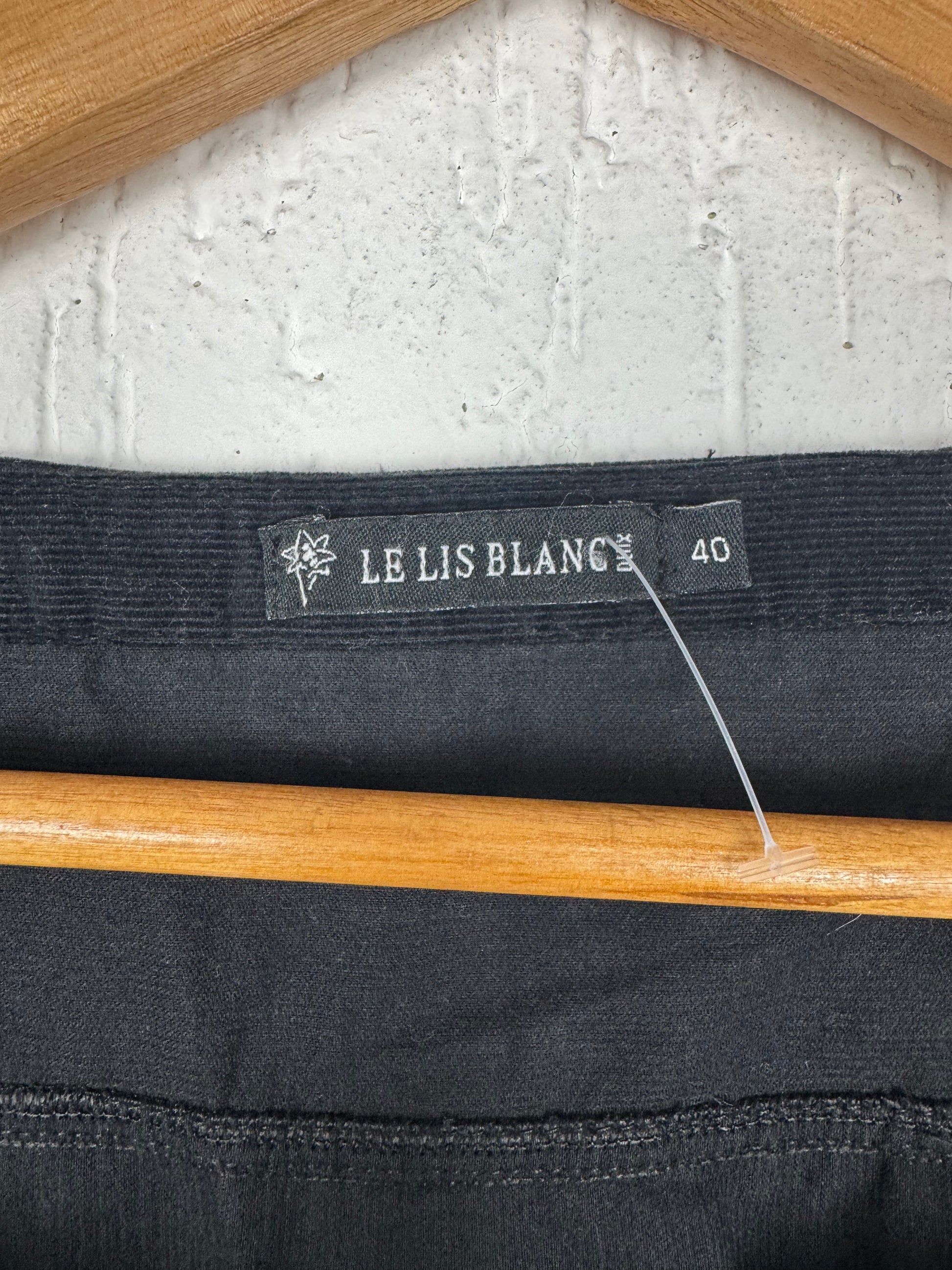 Vestido Le Lis Blanc Veludo Cotelê Preto Lace-Up