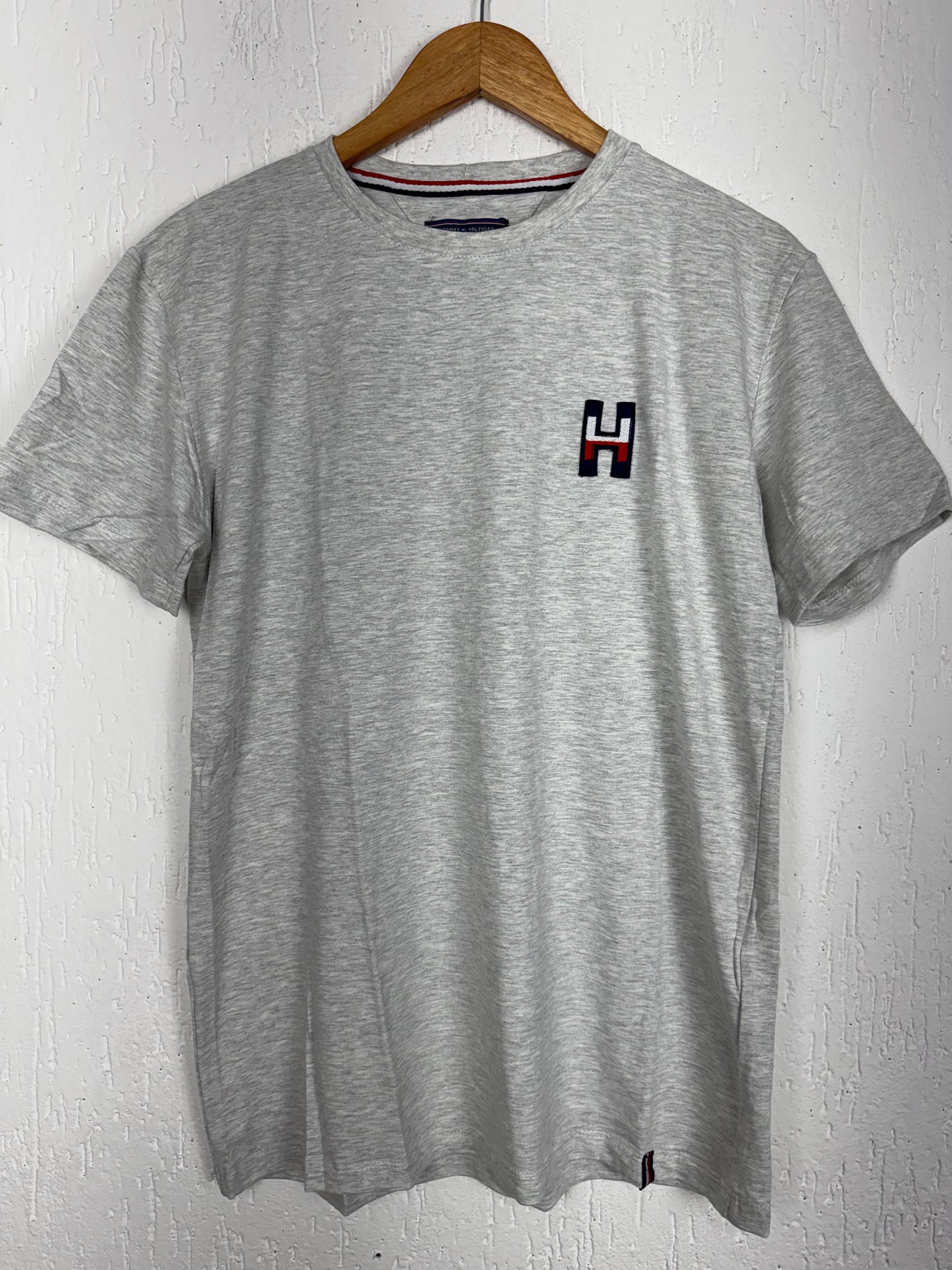 Camiseta Tommy Hilfiger Cinza Mescla Monograma H M