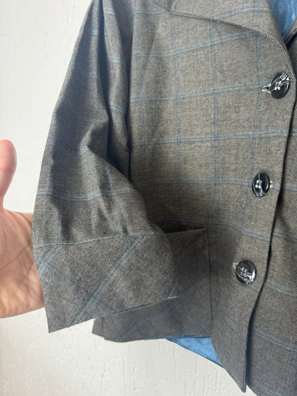 Blazer Feminino Alfaiataria Xadrez com Manga 3/4 e Forro Acetinado
