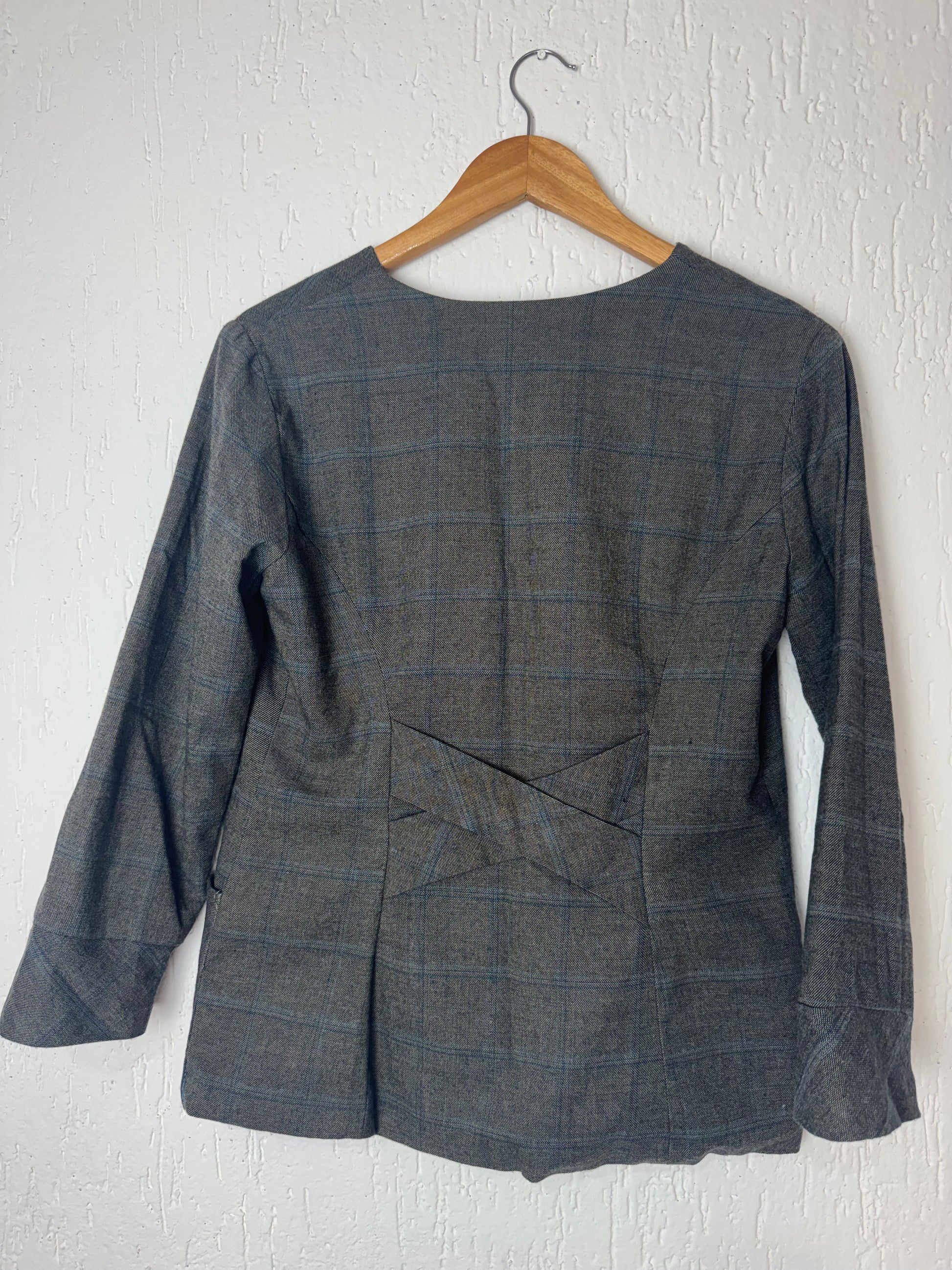 Blazer Feminino Alfaiataria Xadrez com Manga 3/4 e Forro Acetinado