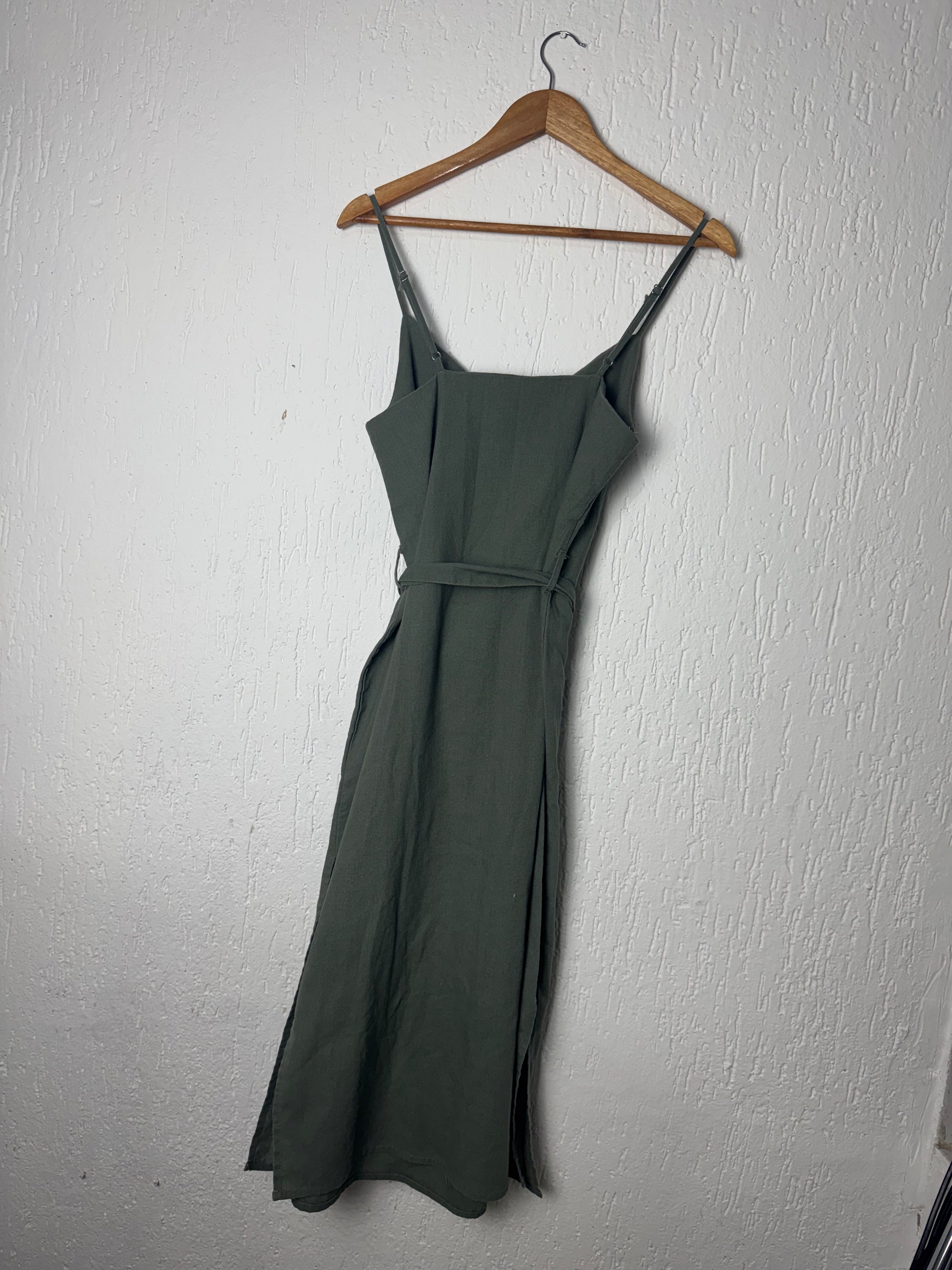 Vestido Feminino Ally Verde Musgo Minimalista