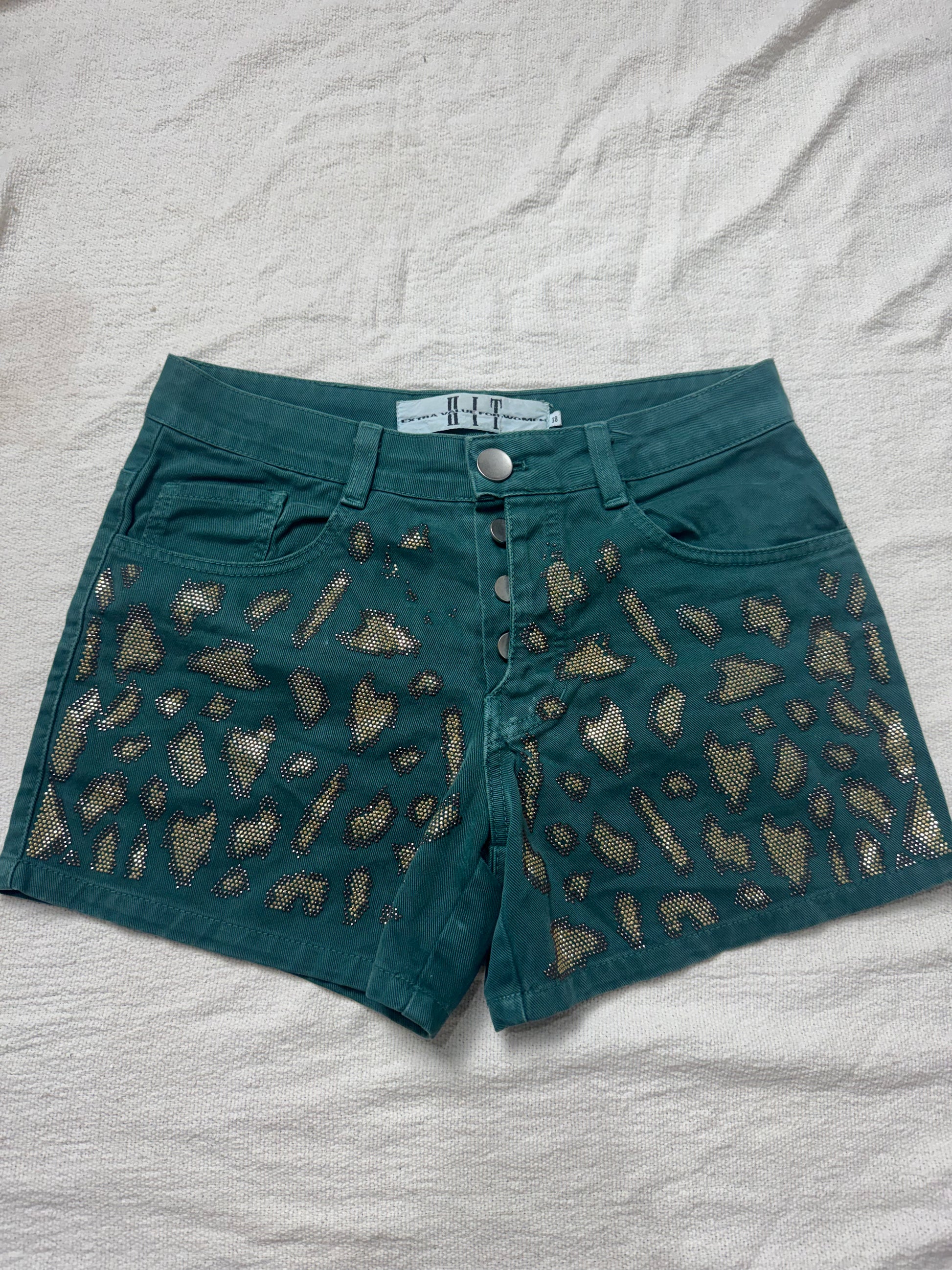 Short Jeans Sarja Verde com Aplicações