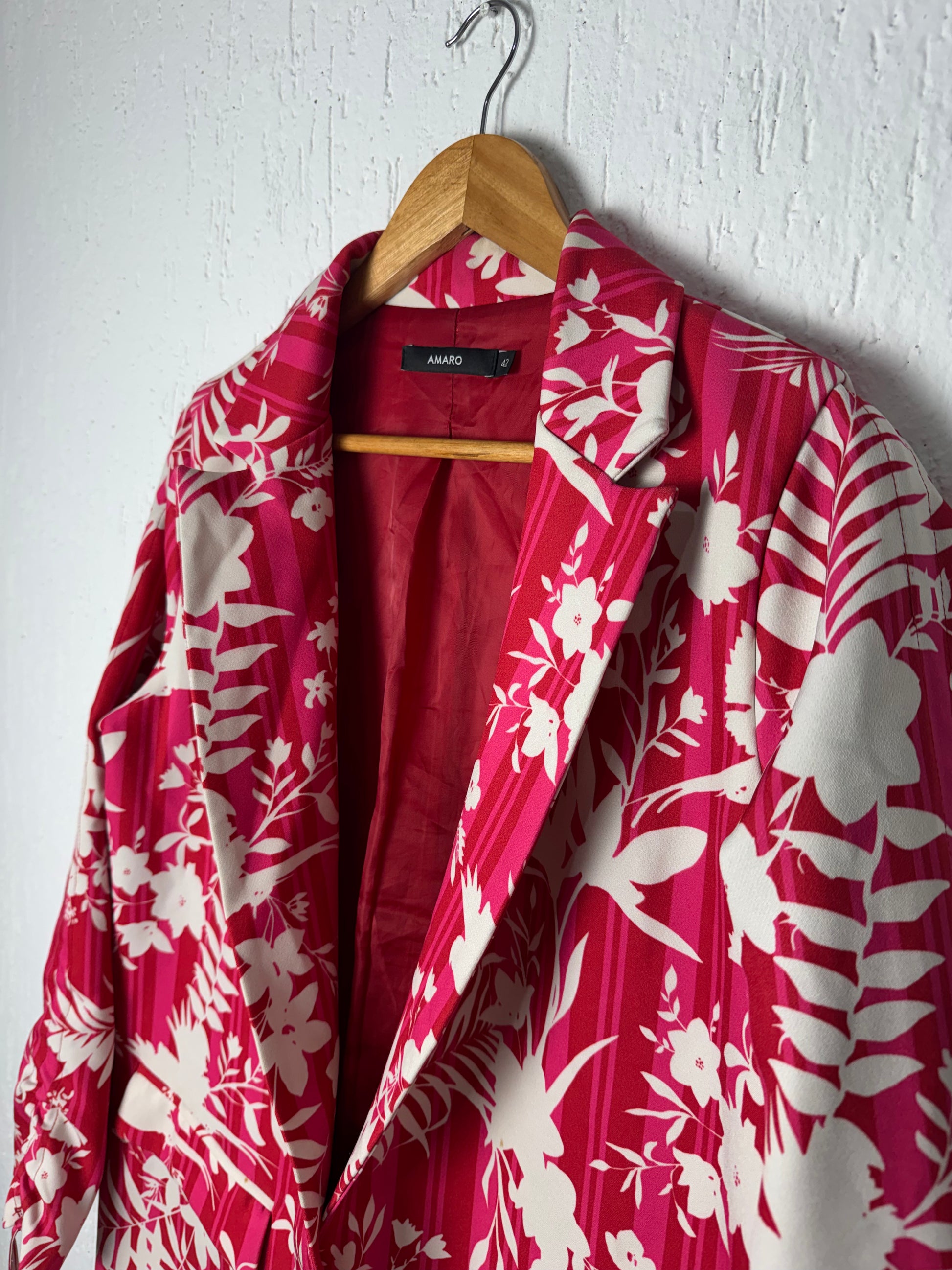 Blazer Floral Tropical Vermelho e Pink