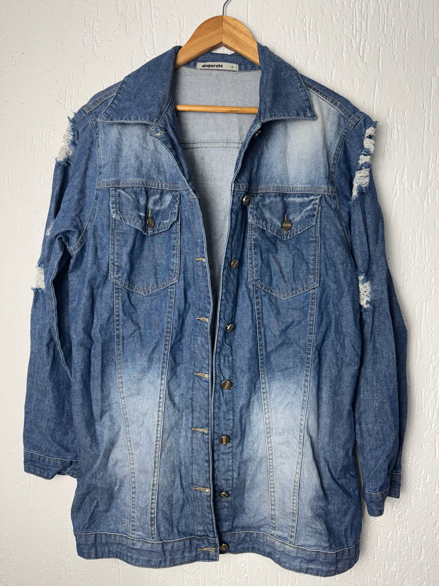 Jaqueta Jeans Oversized Destroyed Alongada Disparate Feminina