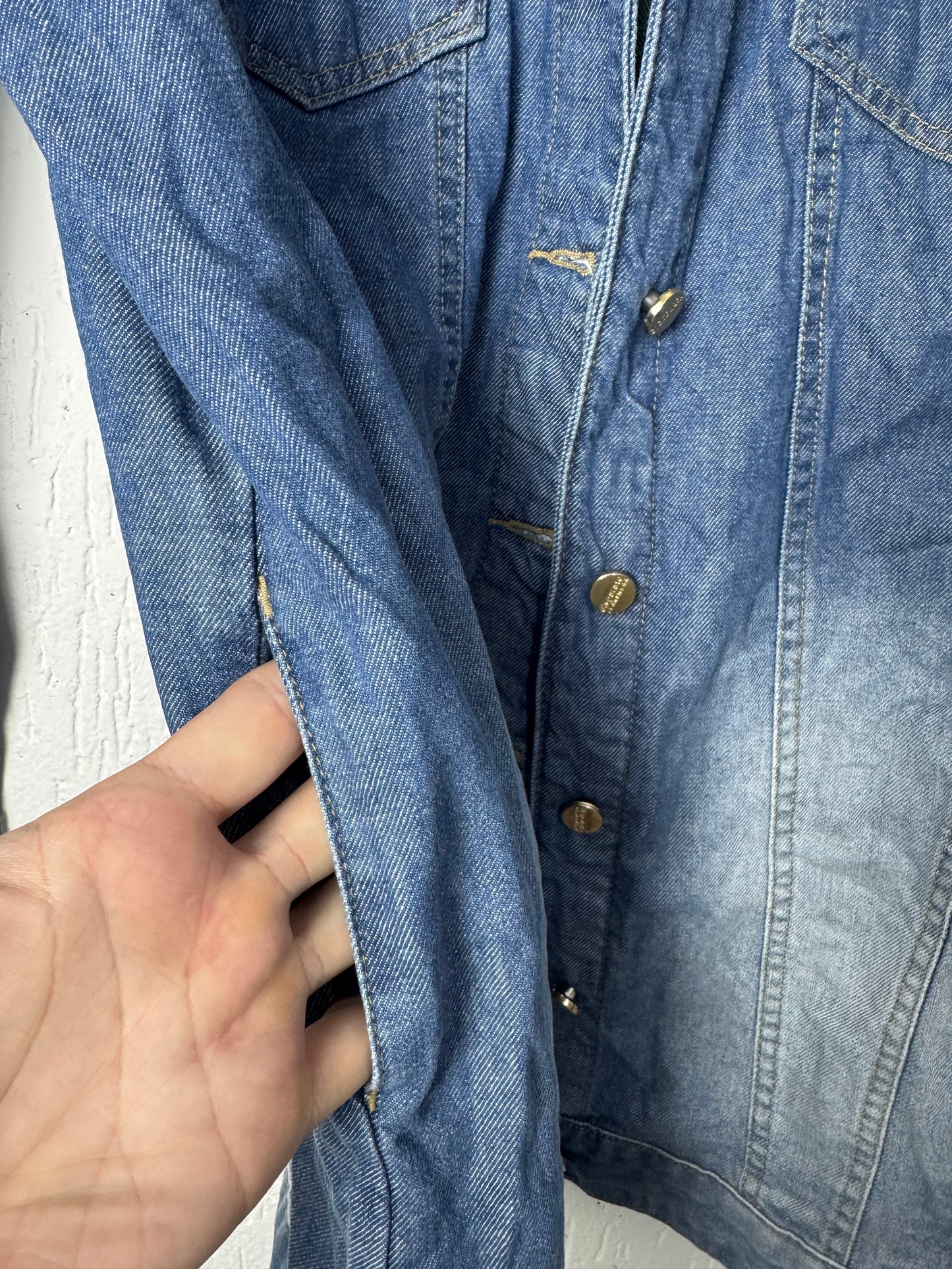 Jaqueta Jeans Oversized Destroyed Alongada Disparate Feminina