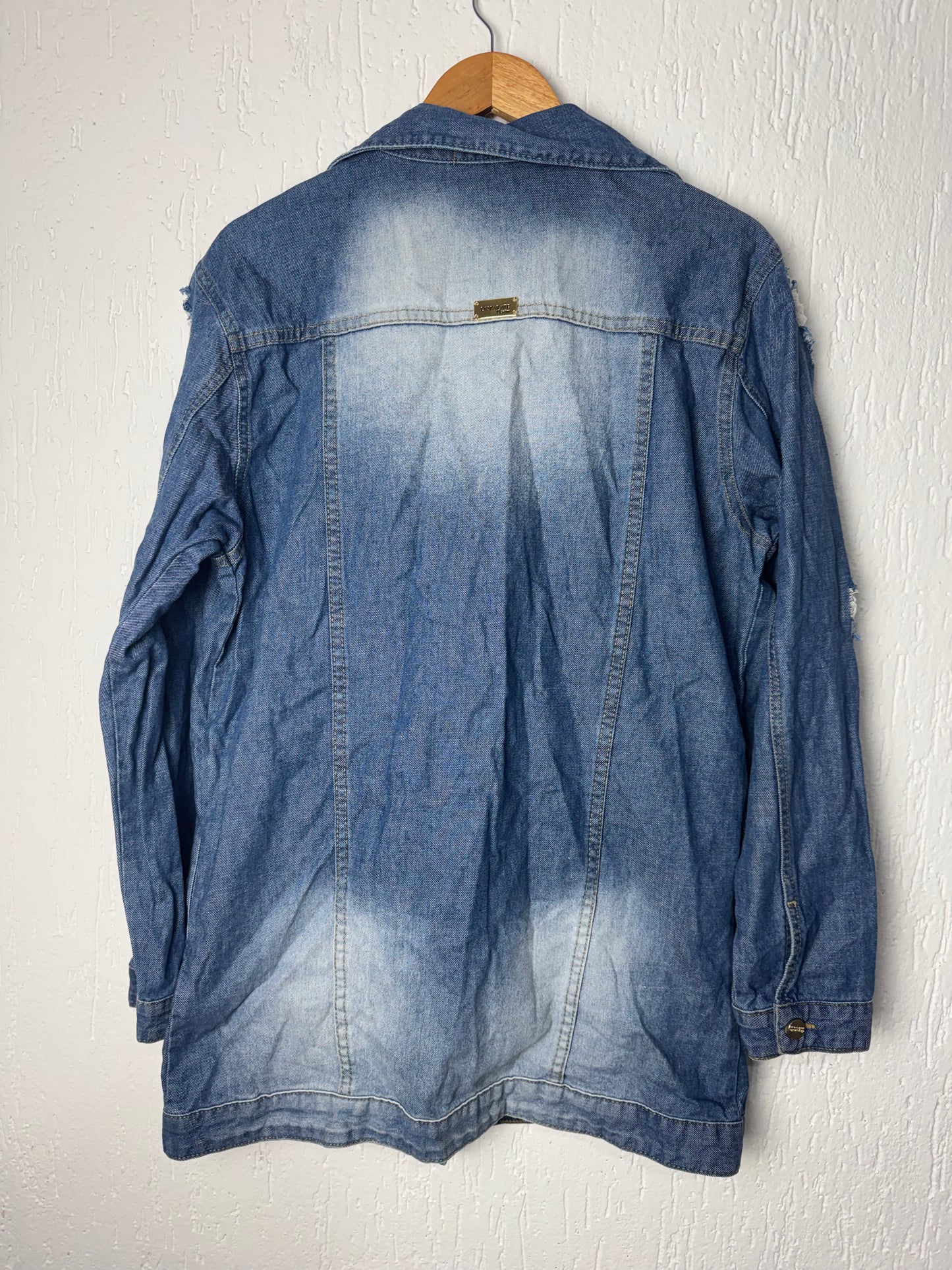 Jaqueta Jeans Oversized Destroyed Alongada Disparate Feminina