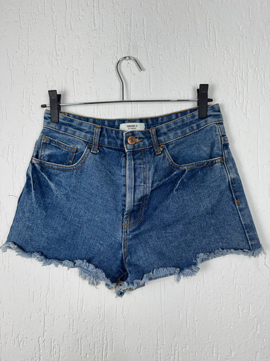 Short Jeans Feminino Cintura Média Barra Desfiada Forever 21