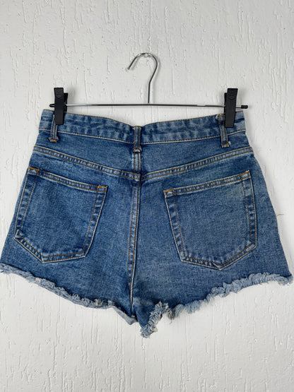 Short Jeans Feminino Cintura Média Barra Desfiada Forever 21