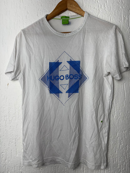 Camiseta Hugo Boss Branca com Logo Geométrico Azul