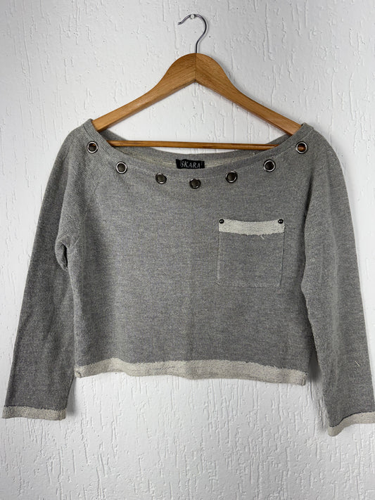 Cropped Tricot Cinza Mescla com Ilhós Metálicos Skara