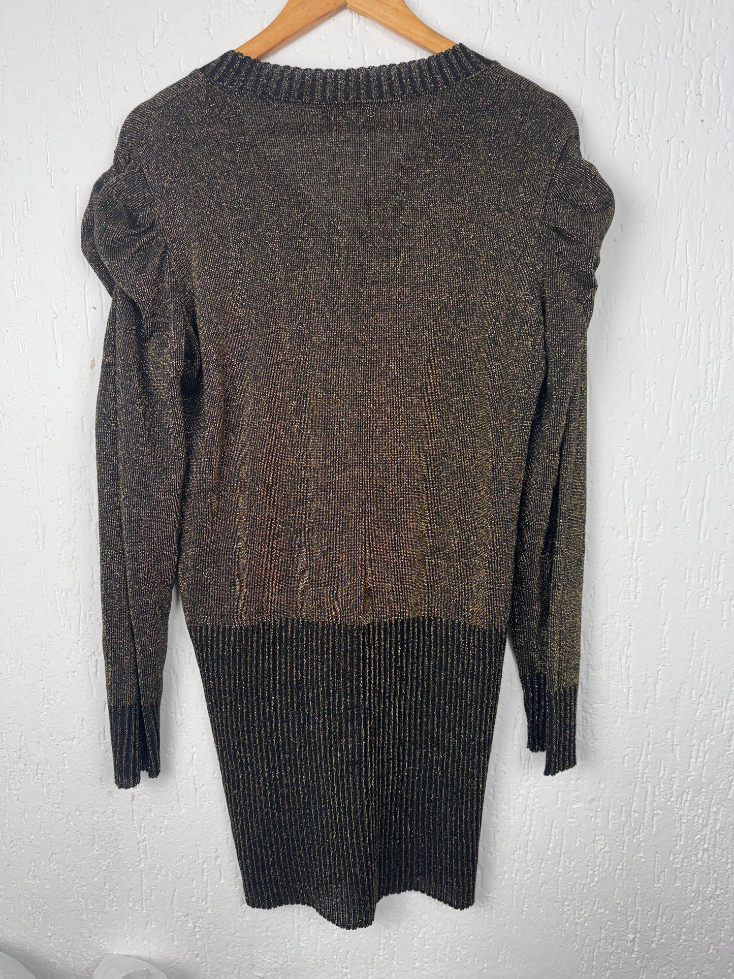 Vestido Tricot Lurex Dourado Mangas Bufantes Decote V