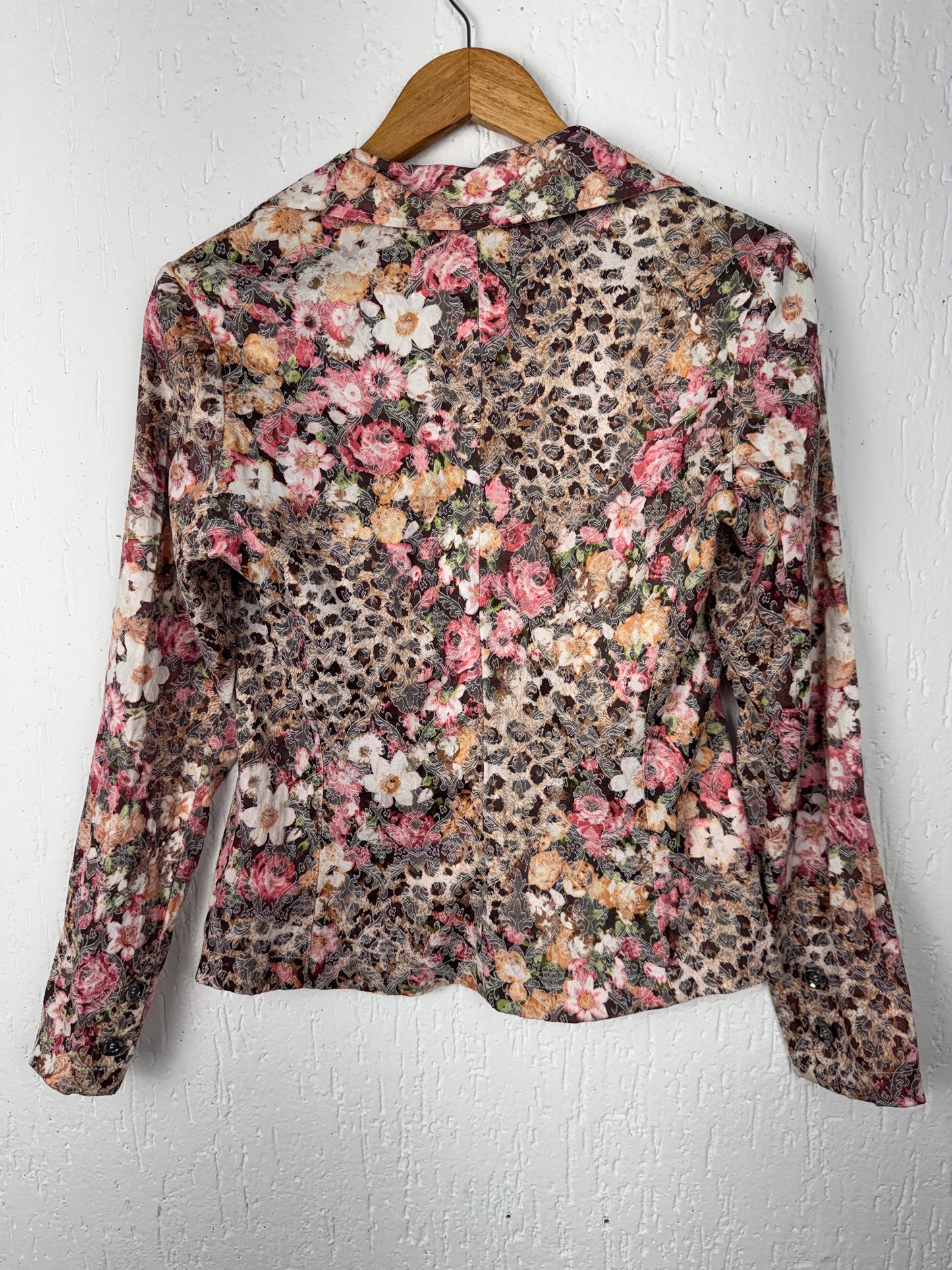 Blazer Floral Vintage Rendado Marrom e Rosa Abrótea