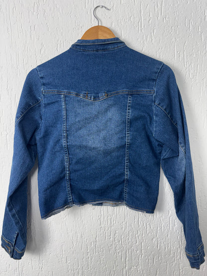 Jaqueta Jeans Cropped Lavagem Média Destroyed