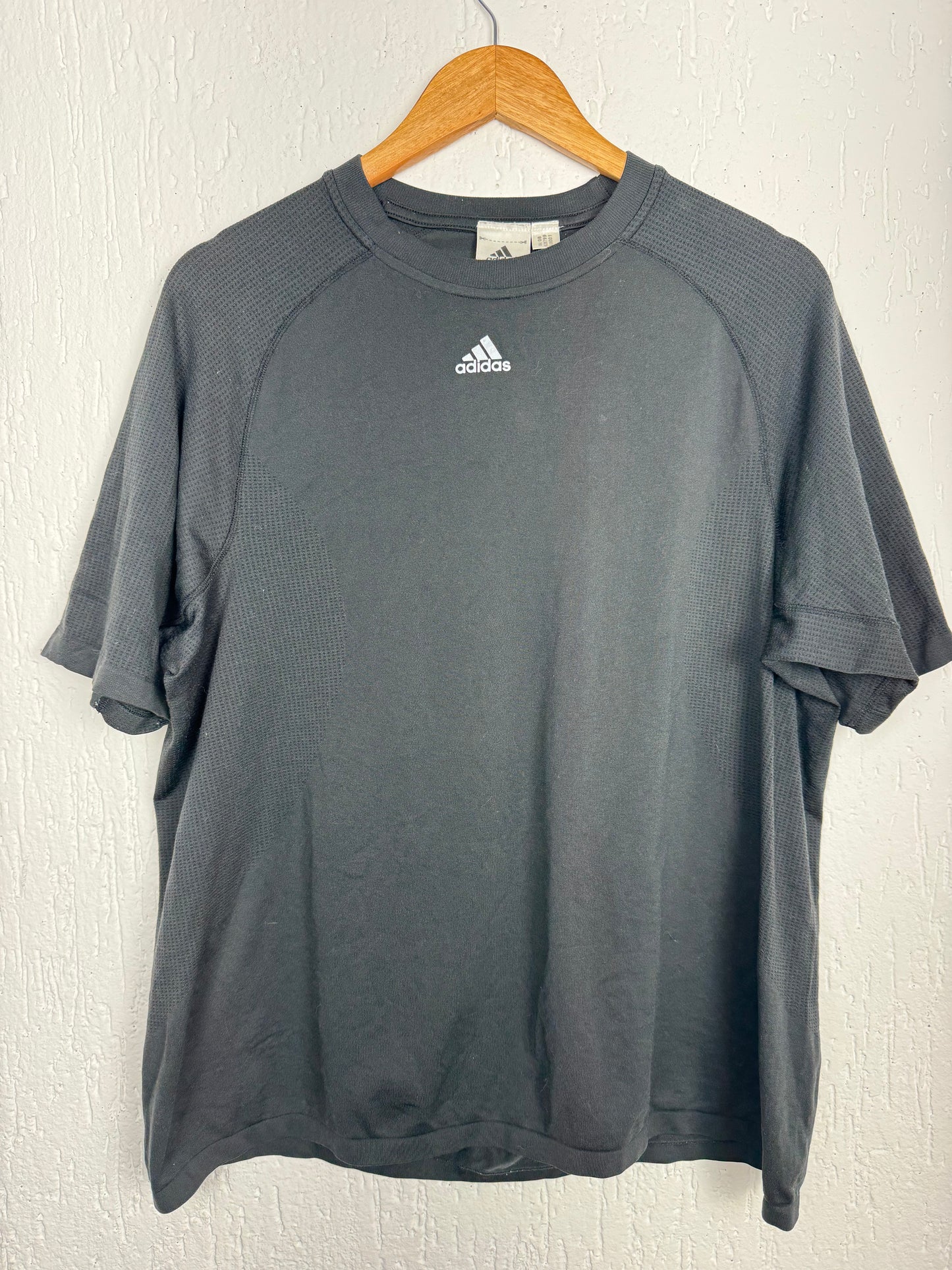 Camiseta Adidas Preta Climacool Esportiva