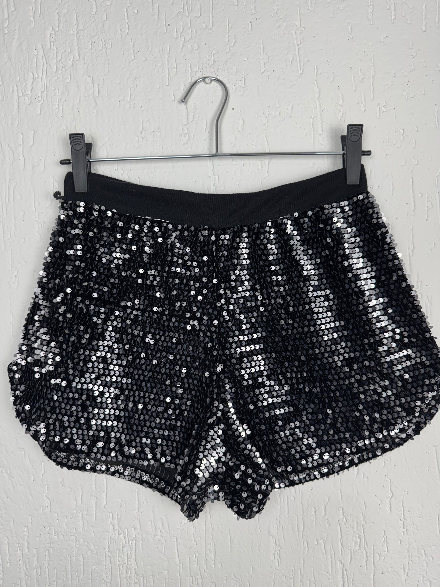 Short Paetê Preto Clockhouse Cintura