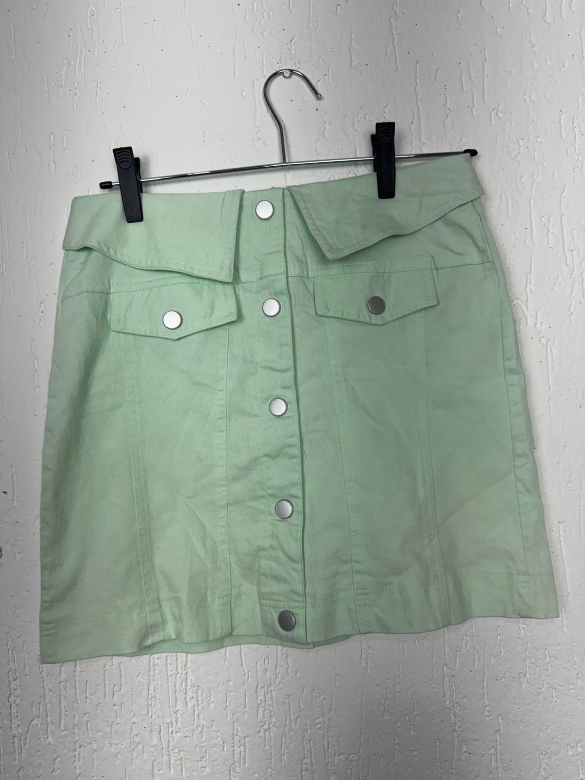 Saia Curta Verde Água em Sarja - Estilo Moderno e Delicado - Tam. M