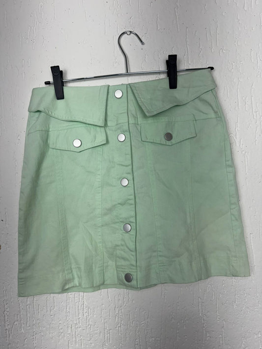 Saia Curta Verde Água em Sarja - Estilo Moderno e Delicado - Tam. M