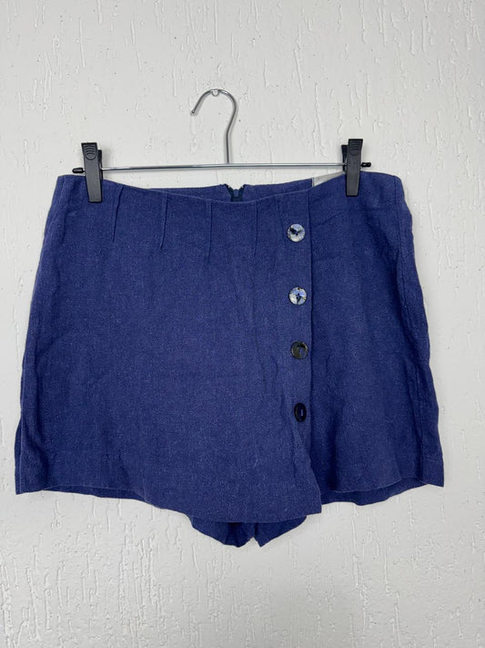 Short-Saia Feminino Azul com Detalhe Transpassado e Botões