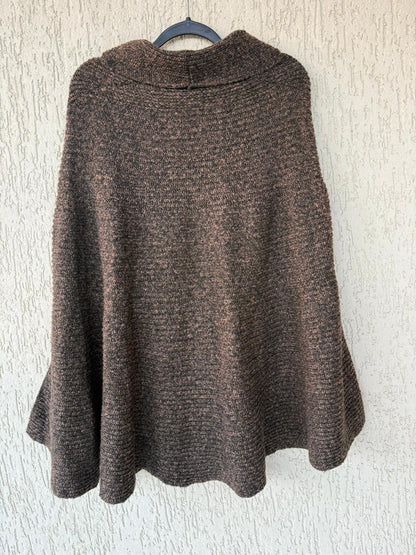 Blusa de Tricô com poncho