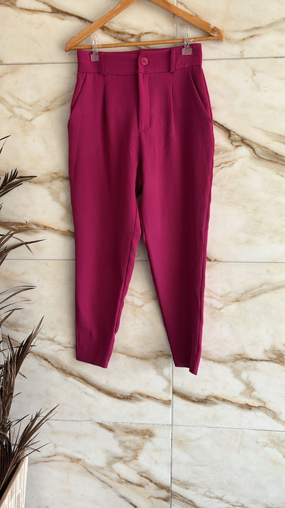 Calça alfaiataria fúcsia cenoura
